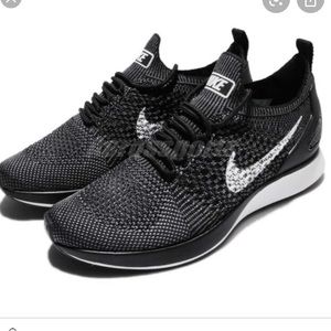 Nike Black/White Air Zoom Mariah Flyknit. W Sz 8